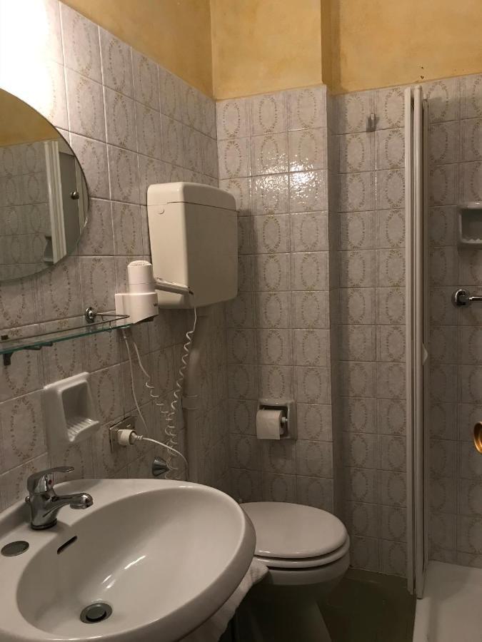 Albergo Villa Angela Toscolano Maderno Luaran gambar